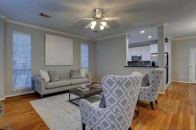 1015 Eberhard Street, Houston, TX 77019