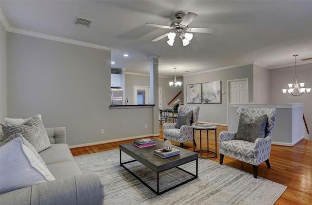 1015 Eberhard Street, Houston, TX 77019