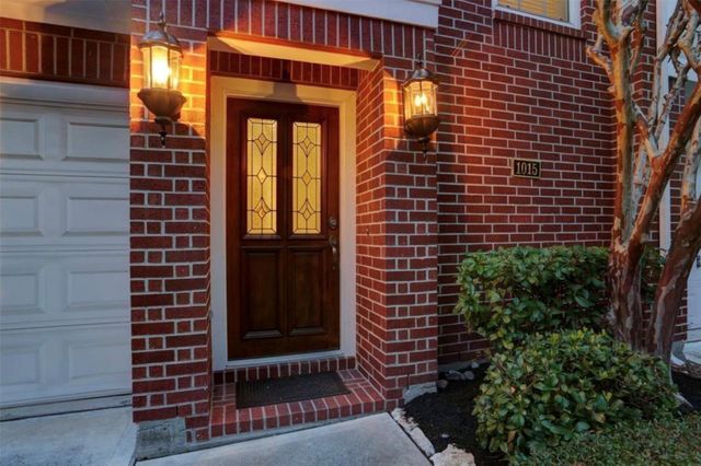 1015 Eberhard Street, Houston, TX 77019