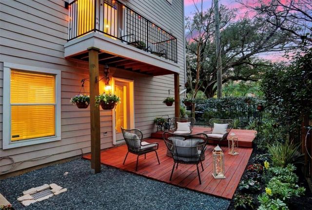 1015 Eberhard Street, Houston, TX 77019