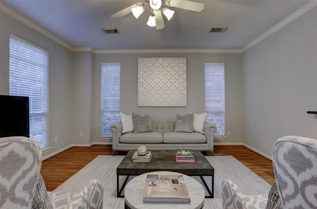 1015 Eberhard Street, Houston, TX 77019