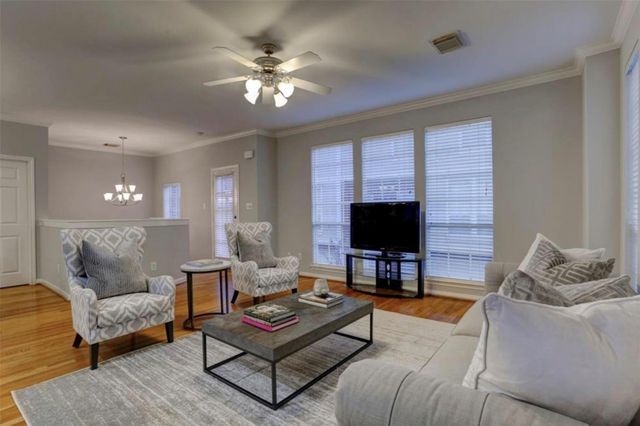 1015 Eberhard Street, Houston, TX 77019