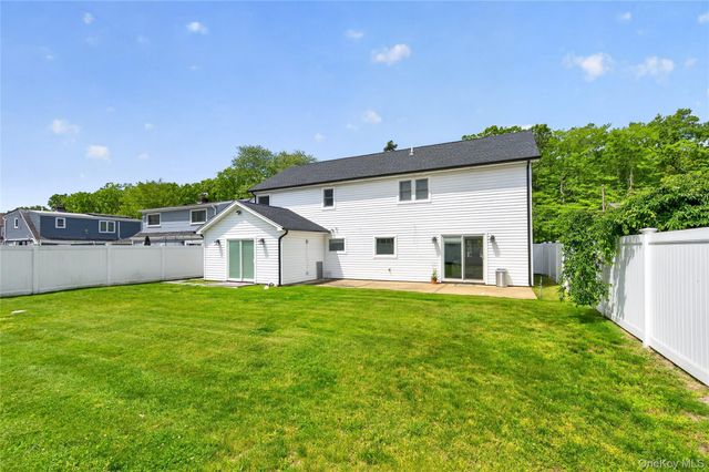 534 Riverside Avenue, Massapequa, NY 11758