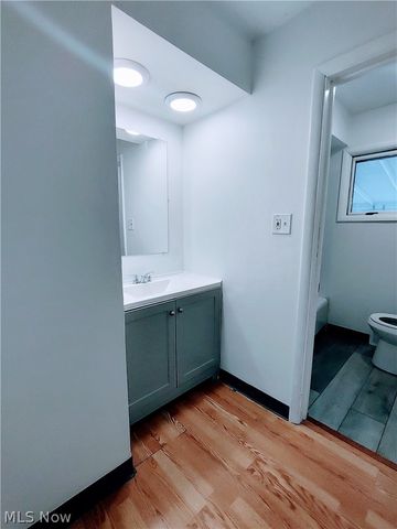 600 Eastland Avenue, Akron, OH 44305