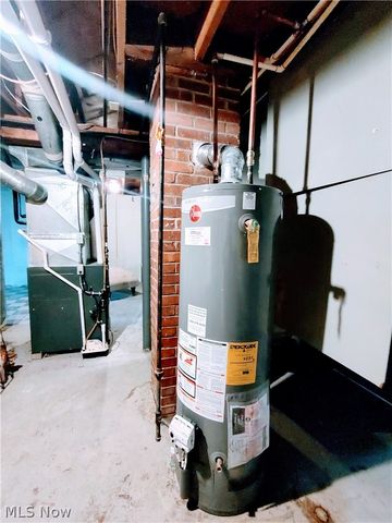 600 Eastland Avenue, Akron, OH 44305