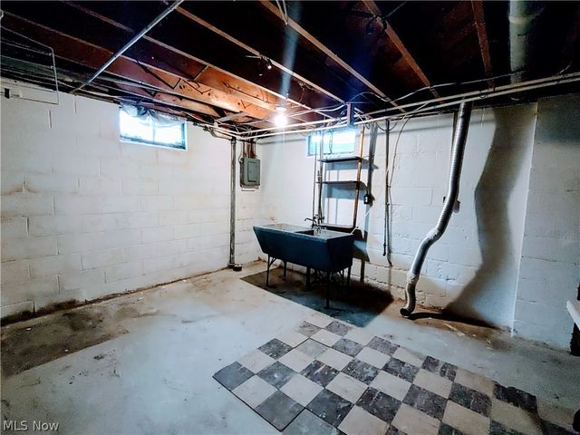 600 Eastland Avenue, Akron, OH 44305