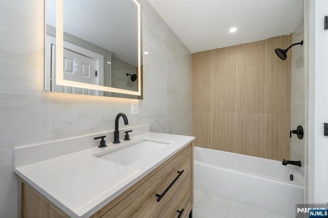 420 Morrissee Avenue, Haledon, NJ 07508