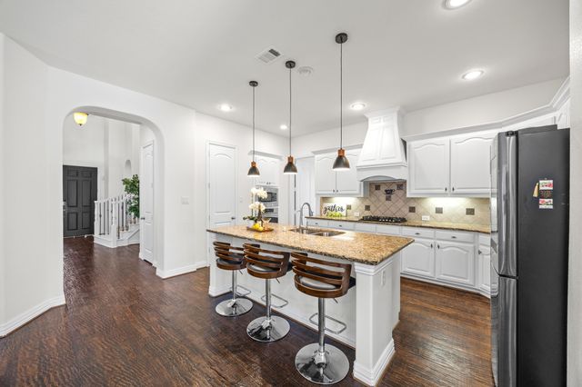 2242 Legacy Trail, Irving, TX 75063