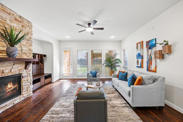 2242 Legacy Trail, Irving, TX 75063