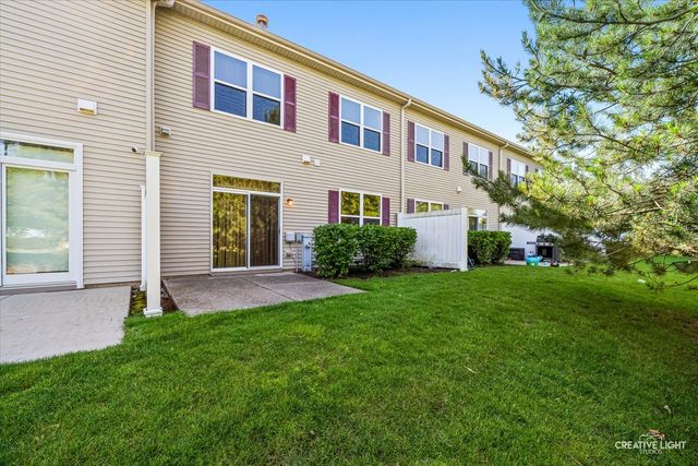 449 Dancer Lane, Oswego, IL 60543