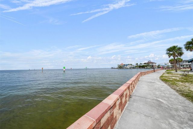 13704 VERONICA DRIVE, Hudson, FL 34667