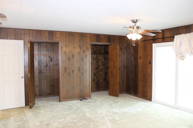 1010 W Live Oak ST B, Lockhart, TX 78644