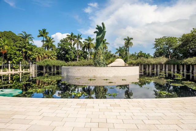 3030 Collins Avenue 4E, Miami Beach, FL 33140