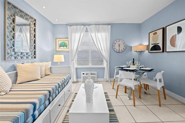 3030 Collins Avenue 4E, Miami Beach, FL 33140