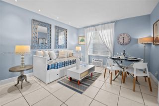 3030 Collins Avenue 4E, Miami Beach, FL 33140