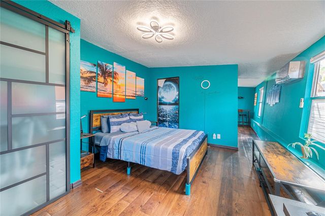 7410 5TH AVENUE N, St Petersburg, FL 33710