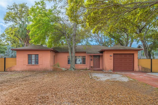 7410 5TH AVENUE N, St Petersburg, FL 33710