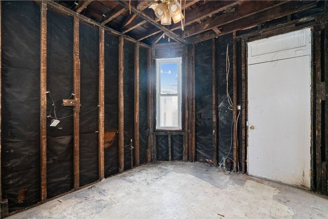 1600 Alverado Ave, Beechview, PA 15216