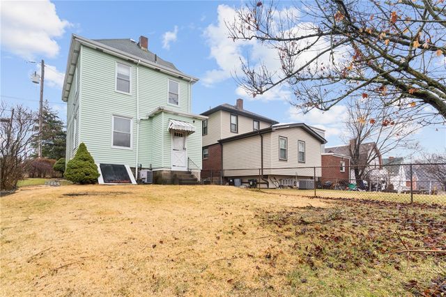 1600 Alverado Ave, Beechview, PA 15216