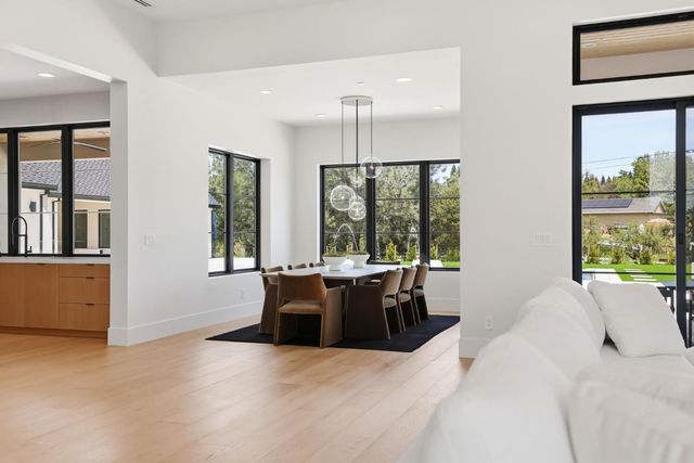 9764 Powerhouse Rd, Newcastle, CA 95658
