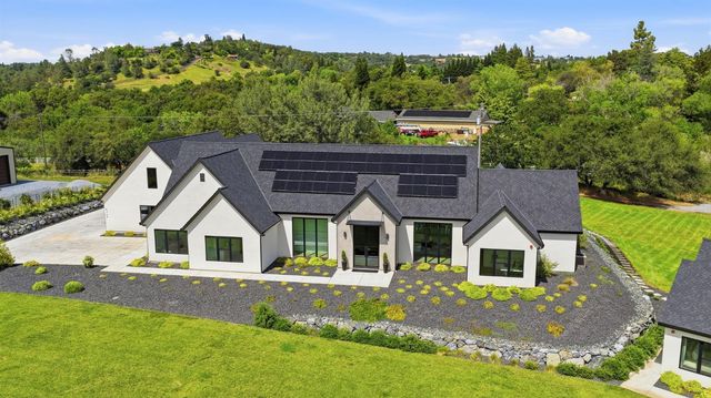 9764 Powerhouse Rd, Newcastle, CA 95658