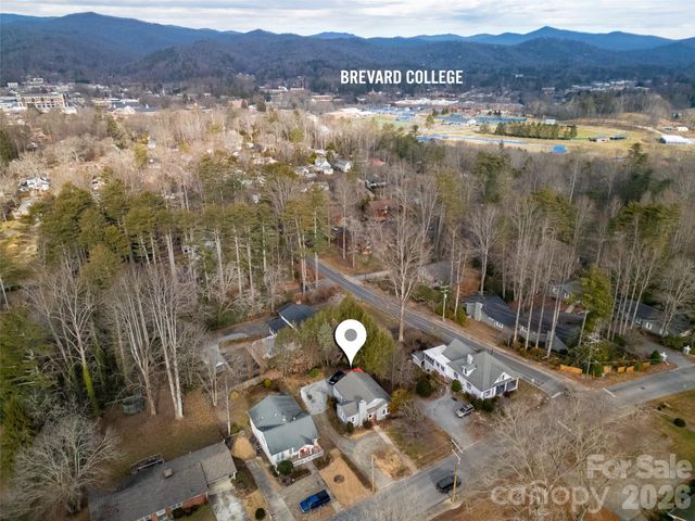 401 Park Avenue, Brevard, NC 28712