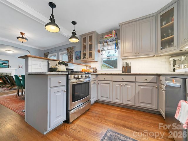 401 Park Avenue, Brevard, NC 28712