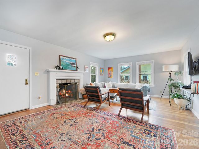 401 Park Avenue, Brevard, NC 28712