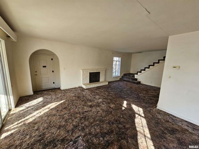 1604 SALEM Road, Mt Vernon, IL 62864