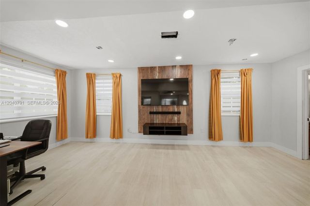 4481 NW 176th Terrace, Miami Gardens, FL 33055