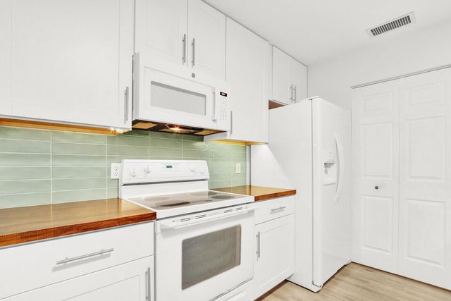 8356 SE Croft Circle O-3, Hobe Sound, FL 33455