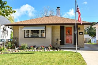2450 S 95th STREET, West Allis, WI 53227