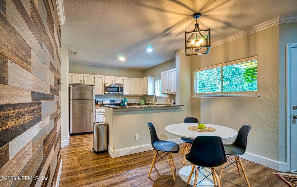 1800 THE GREENS Way 1608, Jacksonville Beach, FL 32250