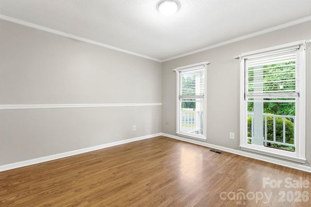 16 Trappers Run Drive, Asheville, NC 28805
