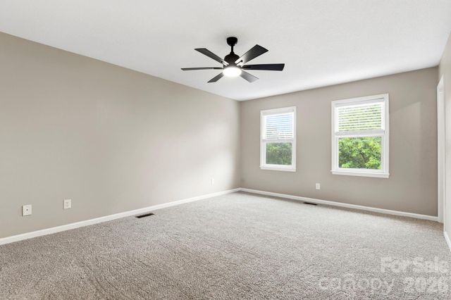 16 Trappers Run Drive, Asheville, NC 28805