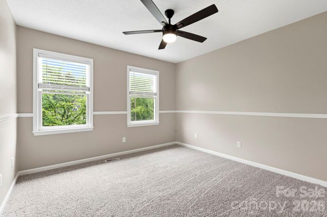 16 Trappers Run Drive, Asheville, NC 28805