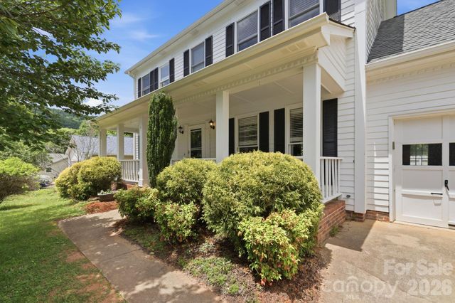 16 Trappers Run Drive, Asheville, NC 28805
