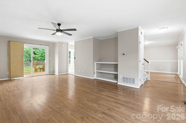 16 Trappers Run Drive, Asheville, NC 28805