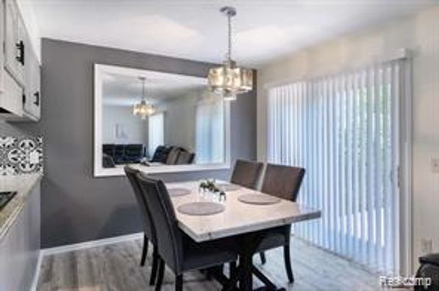 2521 White Oak Place, Flint, MI 48532