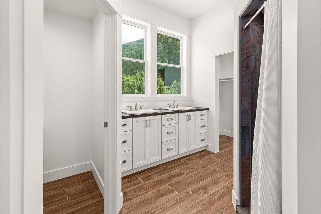 Image 33 of property listing at 189 Blue Creek Road, Heron, MT 59844