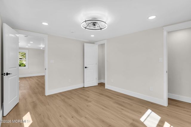 16 Larboard Street, Beachwood, NJ 08722