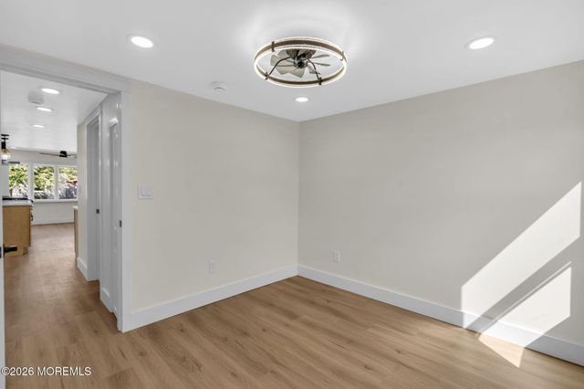 16 Larboard Street, Beachwood, NJ 08722