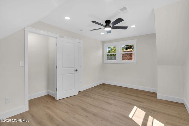 16 Larboard Street, Beachwood, NJ 08722
