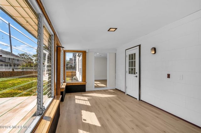 16 Larboard Street, Beachwood, NJ 08722
