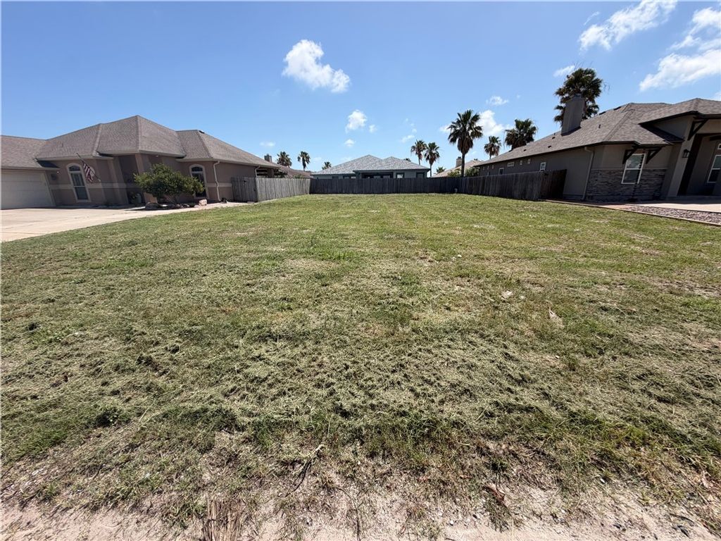 15665 Three Fathoms Bank Dr, Corpus Christi, TX 78418 — photo 2