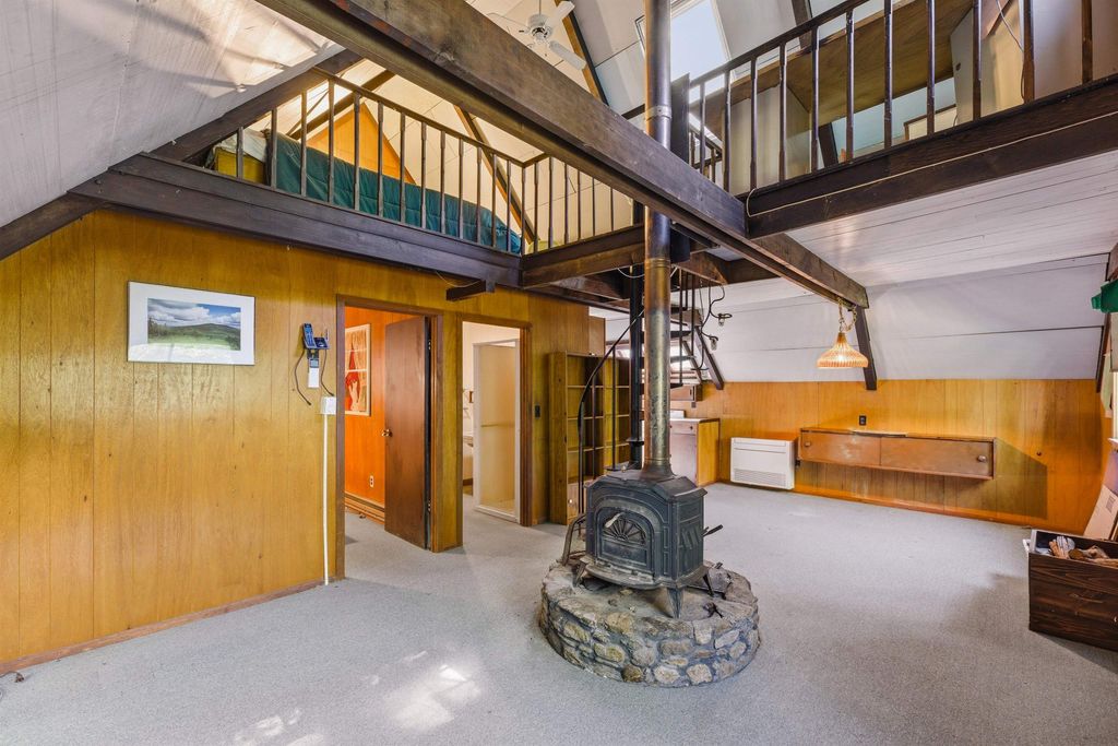 Image 12 of property listing at 158 Temple Road, Sharon, NH 03458