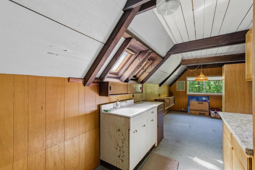 Image 16 of property listing at 158 Temple Road, Sharon, NH 03458