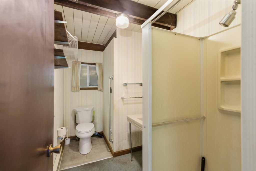 Image 22 of property listing at 158 Temple Road, Sharon, NH 03458
