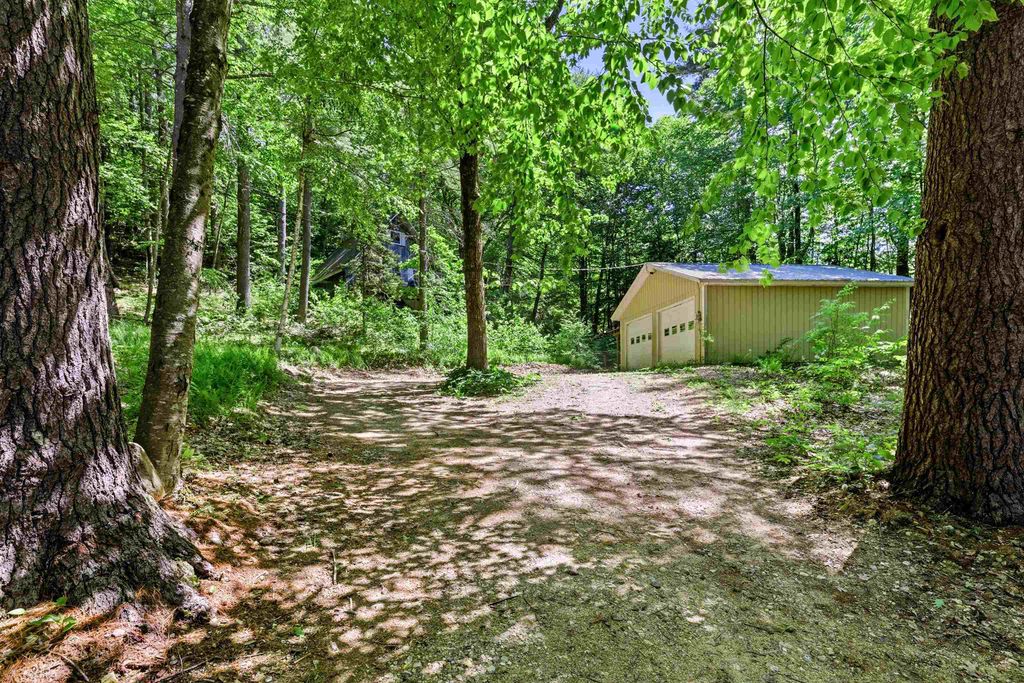 Image 9 of property listing at 158 Temple Road, Sharon, NH 03458