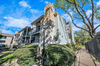 3750 Tanglewilde Street A7, Houston, TX 77063